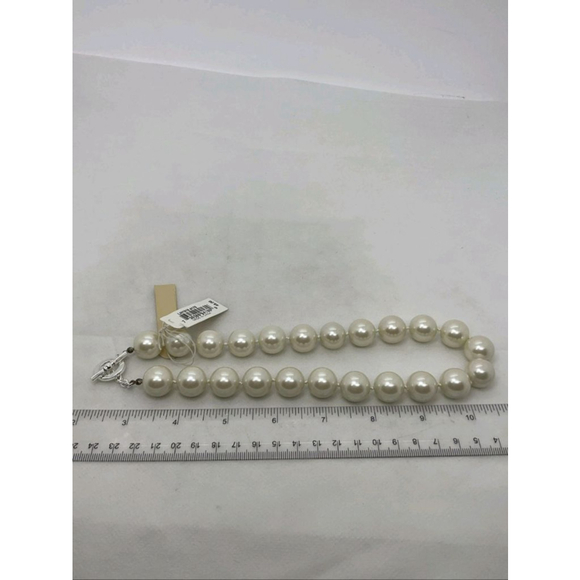 NWT Lauren Ralph Lauren Faux Pearl Chunky Bead Necklace – 17" - Picture 4 of 5